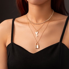 retro multi-layered necklace lock key pendant alloy clavicle chain wholesale