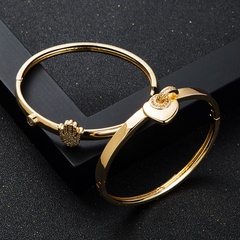 Fashion copper gold electroplating zircon heart palm pattern bracelet