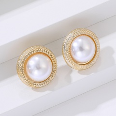 2022 Fashion Large Pearl Stud Earrings Alloy Jewelry