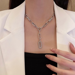 2022 nouvelle chaîne de chandail de diamant flash femmes collier en acier au titane en gros