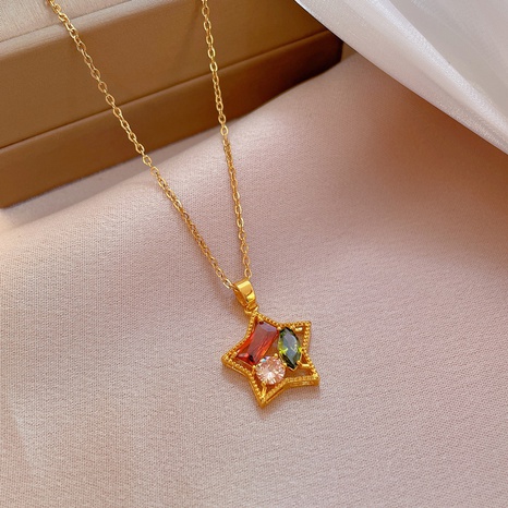 Collar de diamantes con microincrustaciones de estrella de cinco puntas de color acero titanio a la moda's discount tags