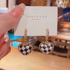 Fashion heart shaped simple drop glaze black checkerboard lattice alloy earrings female