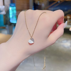 nouveau pendentif en forme de coeur collier en acier au titane femme chaîne de clavicule de mode fritillaire