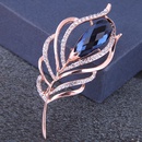 Korean fashion simple bright leaves ladies alloy diamond broochpicture3