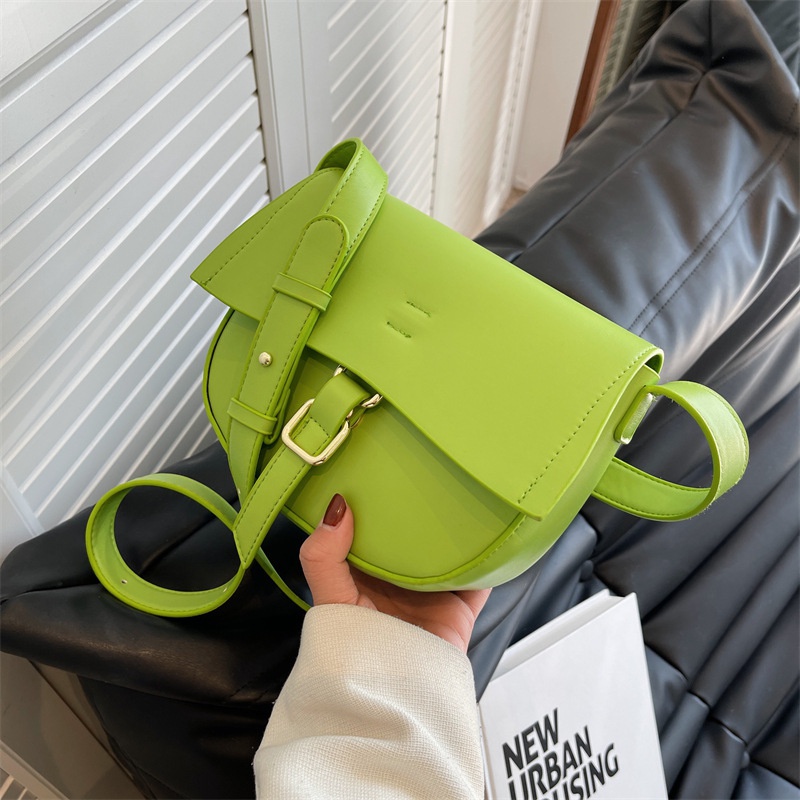 new fashion simple solid color messenger saddle bag 211775cm