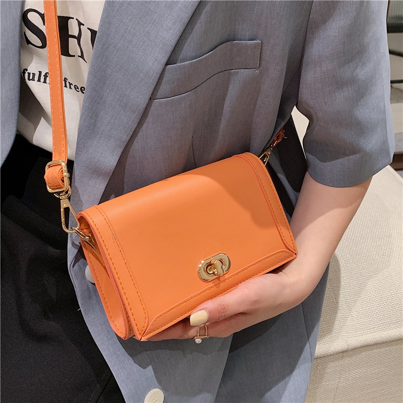 womens spring and summer new messenger simple fashion shoulder small square bag 18115cm