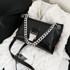 French niche thick chain shoulder bag new messenger women's bag 23*15*8cm