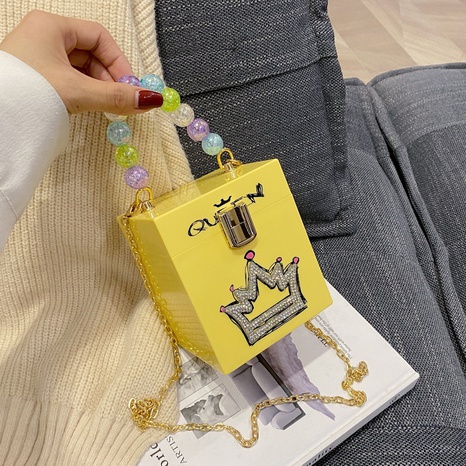bolso de mensajero de un solo hombro con corona cuadrada pequeña de mano de nueva moda de acrílico para mujer 11 * 13 * 11 cm's discount tags