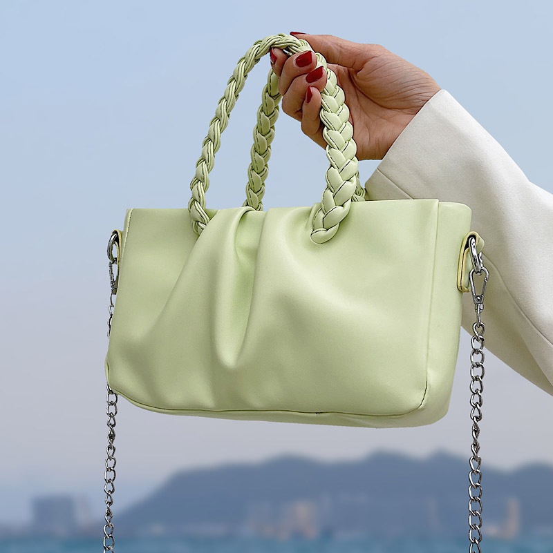 Largecapacity womens new portable shoulder chain messenger bag 261475cm