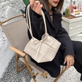Hand carry largecapacity retro armpit bag new woven tote bag 312110cmpicture12