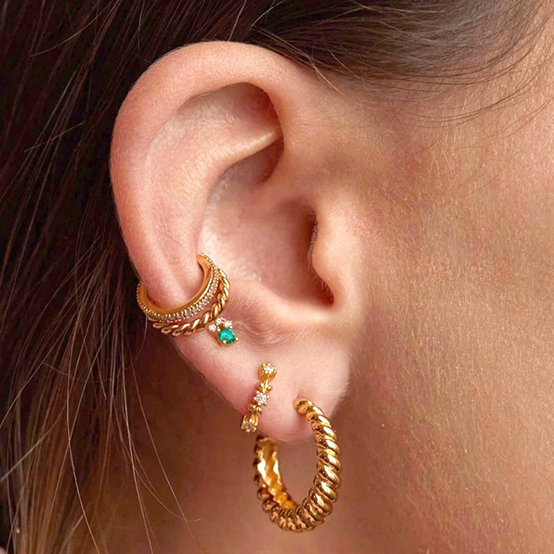 Fashion new Cshaped twist female fashion copper stud earrings