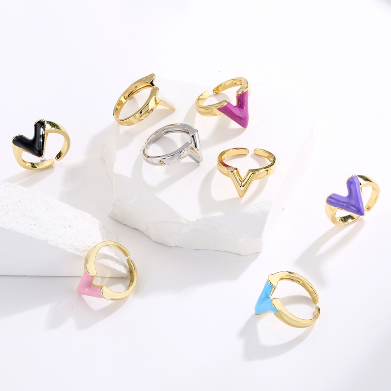 fashion 18K goldplated V letter glossy oil drop open copper ring