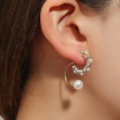 Fashion cute geometric earrings simple retro pearl alloy earrings
