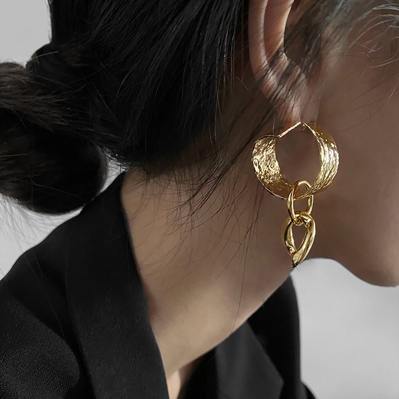 fashion geometric twisted earrings simple alloy earrings