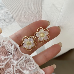 Fashion retro simple pearl female new flower simple alloy earrings