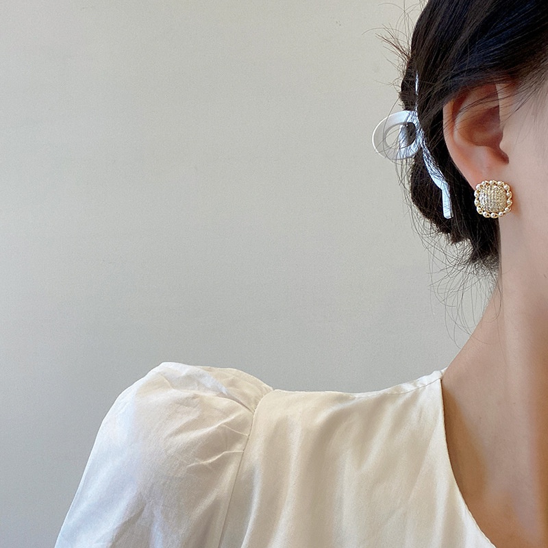 New Square Pearl Diamond Stud Earrings Female Simple Alloy Fashion