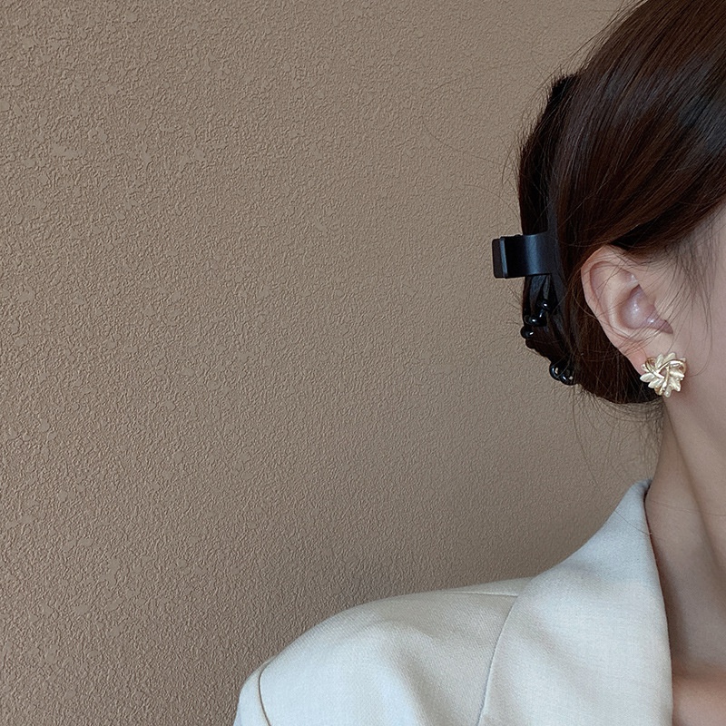 Fashion opal petal female simple new alloy stud earrings