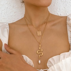 vintage double-layered geometric snake-shaped square pendant necklace