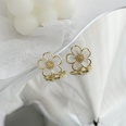 Fashion retro simple pearl female new flower simple alloy earringspicture13