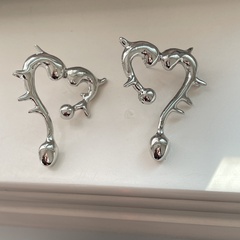 fashion thorns heart-shaped dolphin alloy earrings