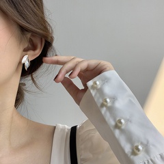 South Korea simple leaf personality alloy earrings