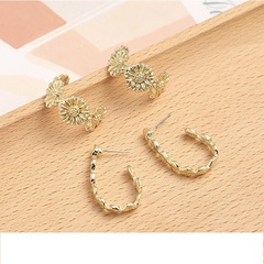 simple geometric hollow chain C-shaped stud earrings wholesale
