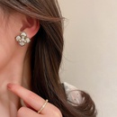 vintage dripping oil pearl contrast color flower stud earrings wholesalepicture7