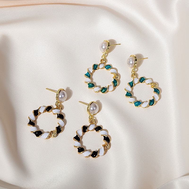 retro fashion contrast color cross twist pearl earrings wholesale
