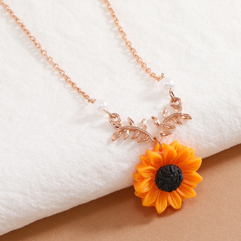 fashion cute sunflower pendant alloy necklace