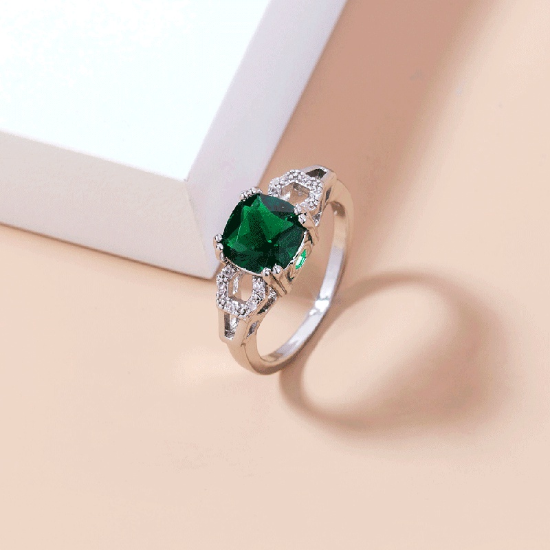 fashion retro emerald green zircon ring simple microset copper ring