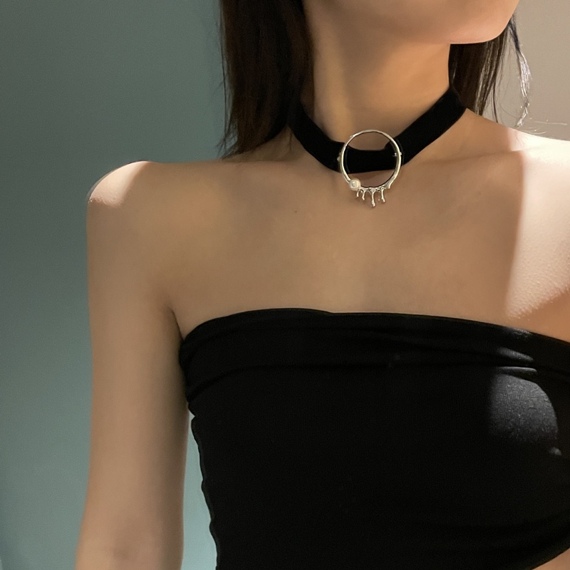 fashion black necklace baroque pearl simple alloy clavicle chain