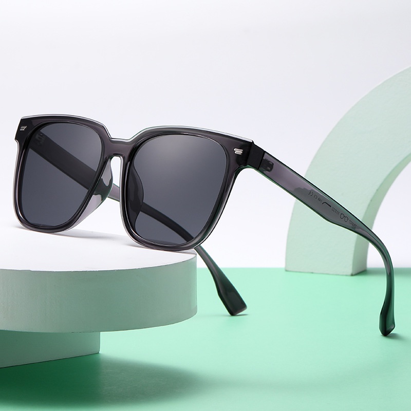 Retro TR90 ultralight polarized sunglasses square sunglasses