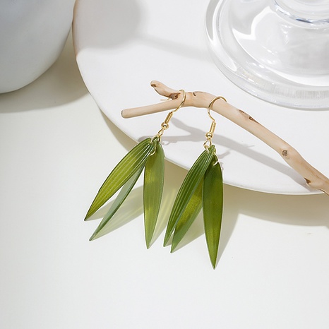 boucles d'oreilles en métal de bambou de mode feuille verte acrylique créative's discount tags