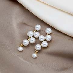 Mode sanfte Retro-Perlenohrringe aus asymmetrischer Perlenlegierung