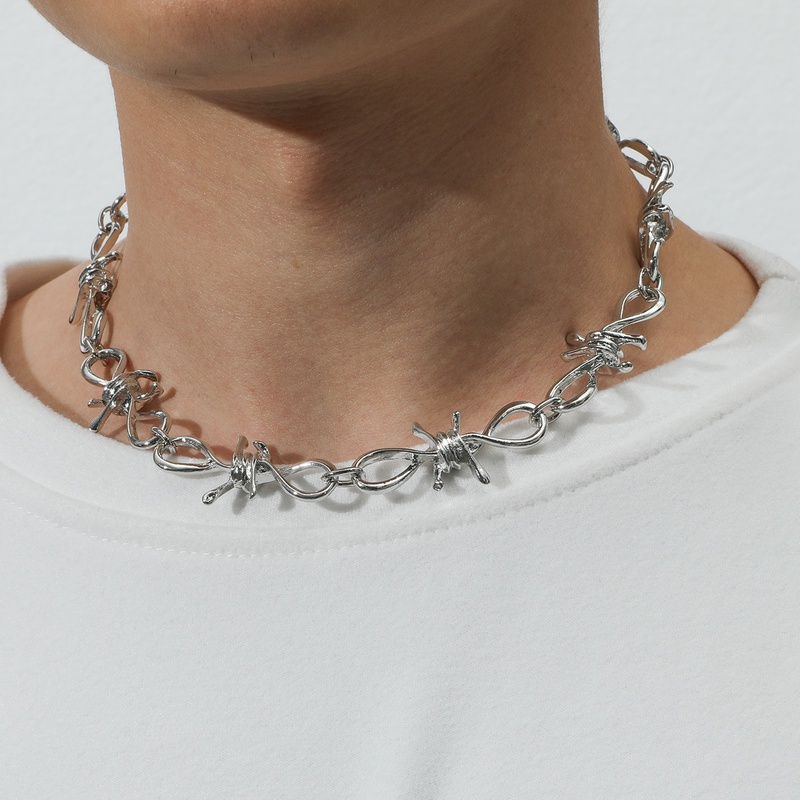 simple vintage plain hollow chain exaggerated thorn alloy necklace