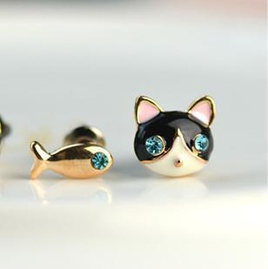 fashion trend jewelry dripping oil kitten fish asymmetric rhinestone earringspicture4