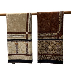 Bufanda cuadrada grande cálida de lana de seda de imitación con cadena de estampado de leopardo de invierno de 130 cm