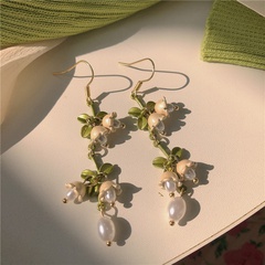 retro green flower pearl pendant earrings