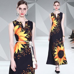 2022 spring and summer new v-neck lace print sleeveless long dress