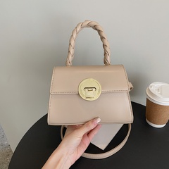 Wrinkled texture new solid color fashion one-shoulder messenger small square bag21*15*7.5cm
