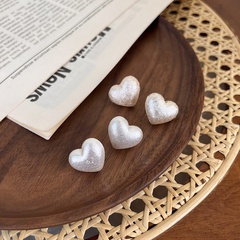 fashion retro heart-shaped simple pearl stud earring