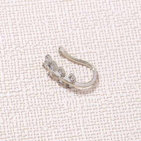 Ornements de nez en zircon micro-incrusté de cuivre en forme de feuille simple bijoux de perforation femmes's discount tags