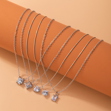 Collar de circón de imitación en forma de corazón geométrico simple de joyería de moda's discount tags