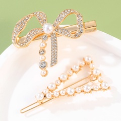 2 Piece Fashion Golden Vintage Pearl Rhinestone Bow Triangle Women's Hair Clip Set