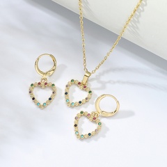 Ensemble de boucles d'oreilles collier coeur en or 18 carats plaqué zircon coloré à la mode