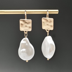 Koreanische einfache Simulation, speziell geformte, mit Perlen überzogene 14-karätige Sub-Gold-Ohrringe