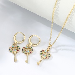 Mode Kupfer Galvanik 18 Karat Gold eingelegt Zirkon Schlüssel Halskette Ohrringe Set