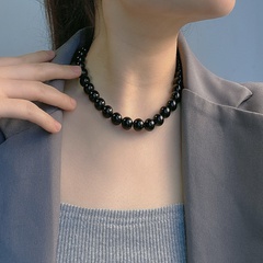 Schwarze perlenbesetzte OT-Schnalle, kurzes Schlüsselbein, modische dunkle Perlenkette
