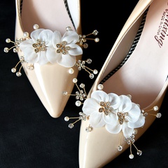 Bridal wedding shoes handmade pearl decoration pearl flower shoe buckle