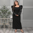 Groes Damenkleid mit schwarzem quadratischem Ausschnitt und Puffrmelnpicture8